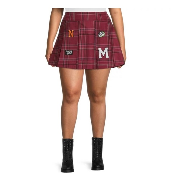 No Boundaries Tennis Skirt Sz M (7-9) Cheer Style w/ Patches NWT - Picture 1 of 6